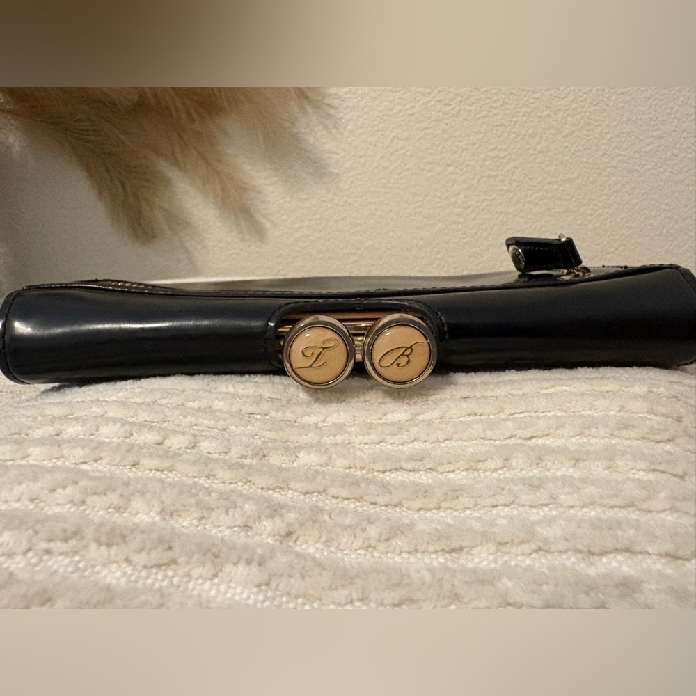 Ted Baker Elegant Black Wallet with Gold Monogram Kisslock Clasp - Picture 3 of 8